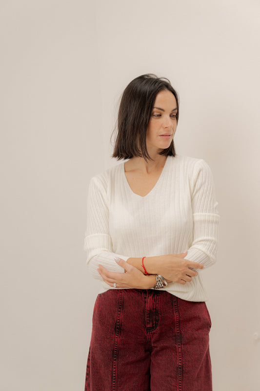 Buzo AMY Básico escote en V