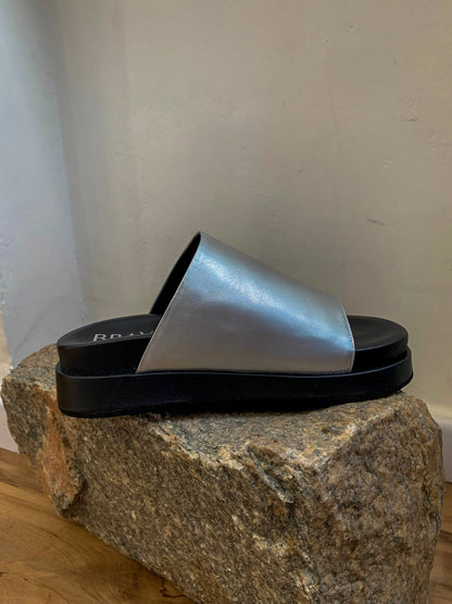 Sandalias OASIS alta