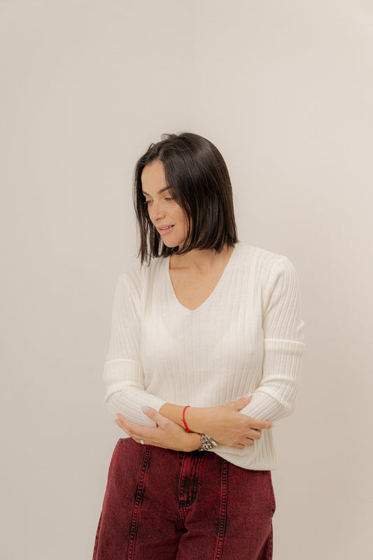 Buzo AMY Básico escote en V